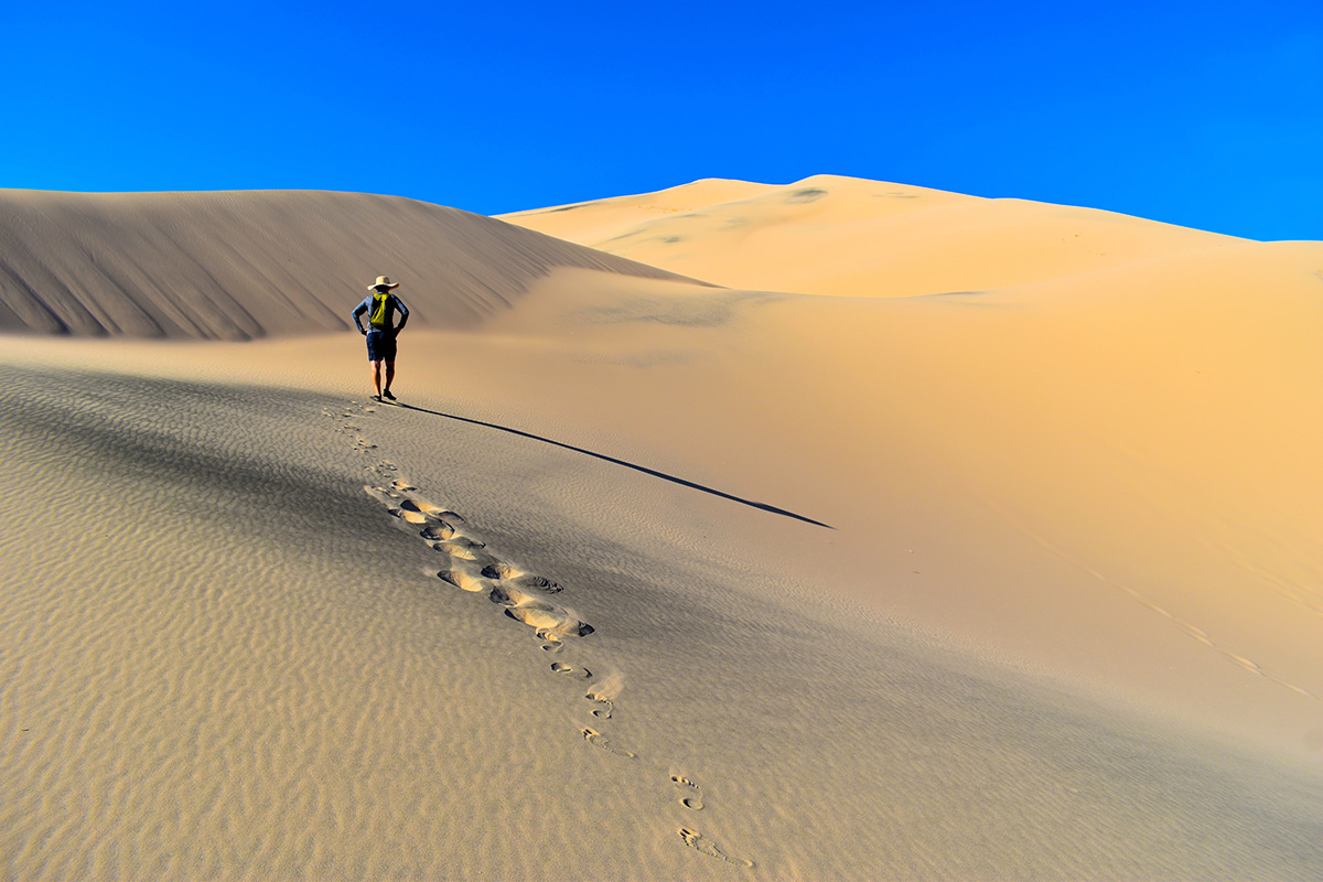 Hiking the Kelso Dunes in Mojave National Preserve