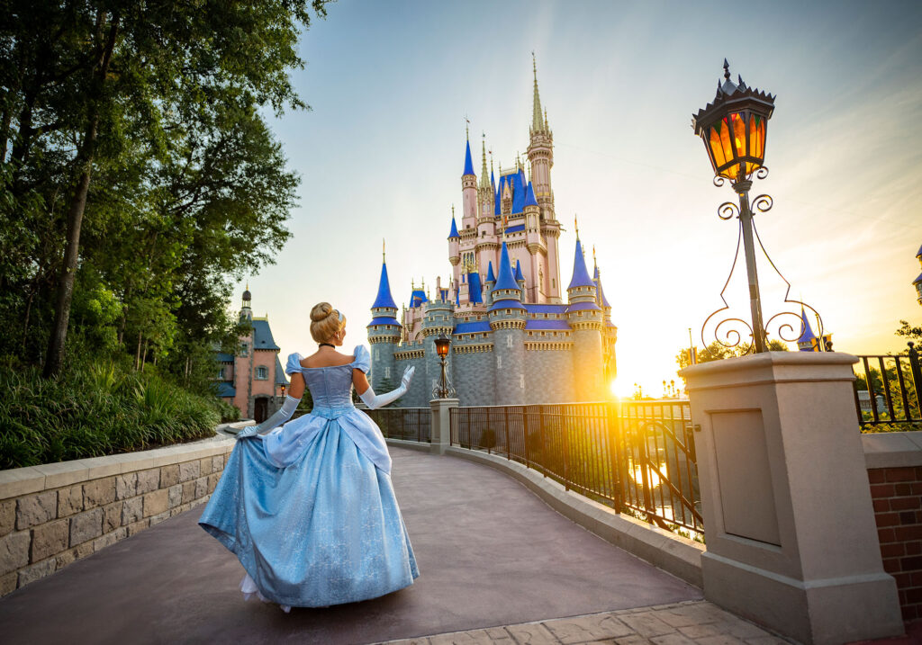 Cinderella Castle im Magic Kingdom Park im Walt Disney World Resort bei Orlando, Florida; Credit: Disney