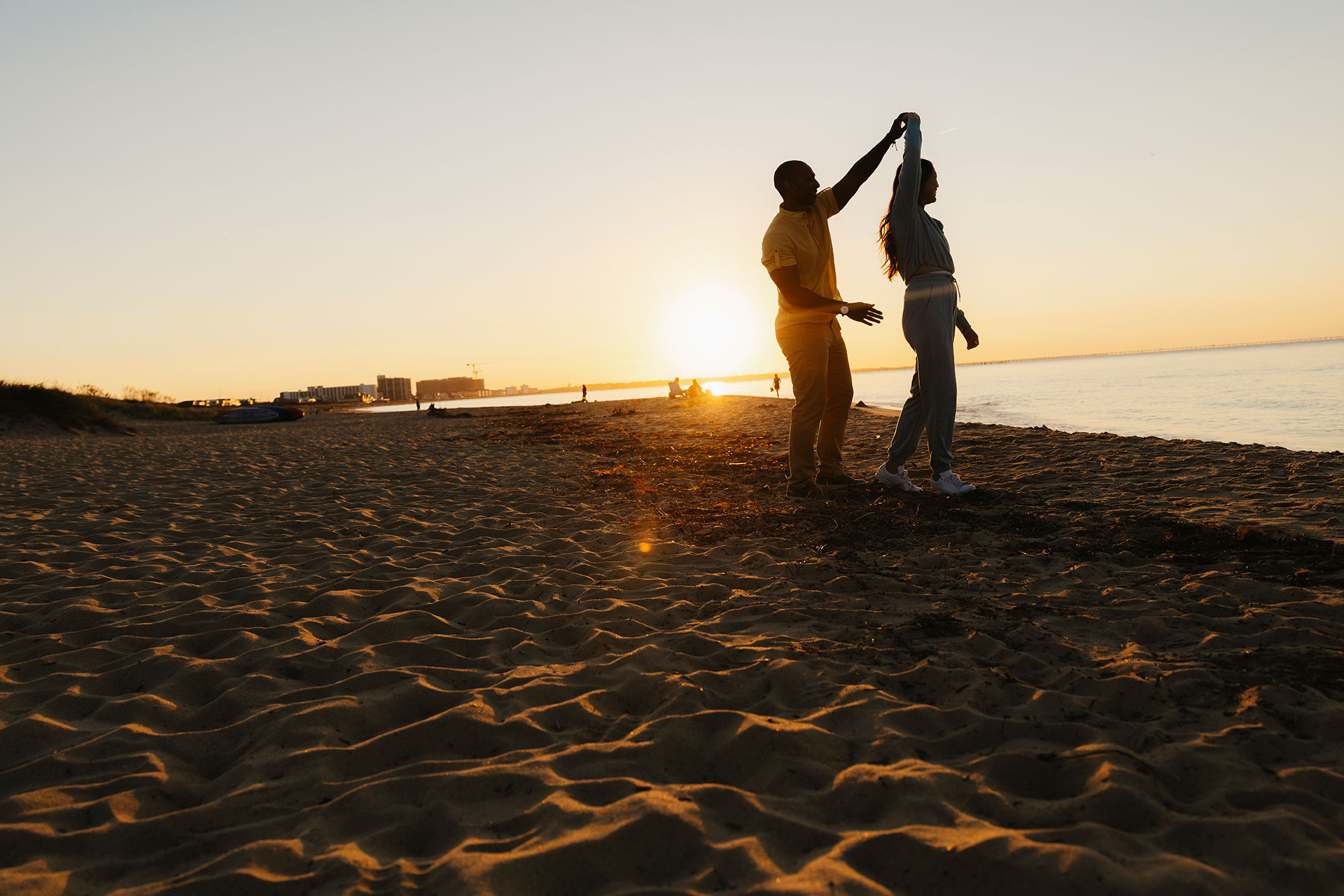 Paar bei First Landing State Park In Virginia Strand, Virginia