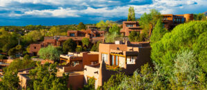Bâtiments de style pueblo à Santa Fe, au Nouveau Mexique