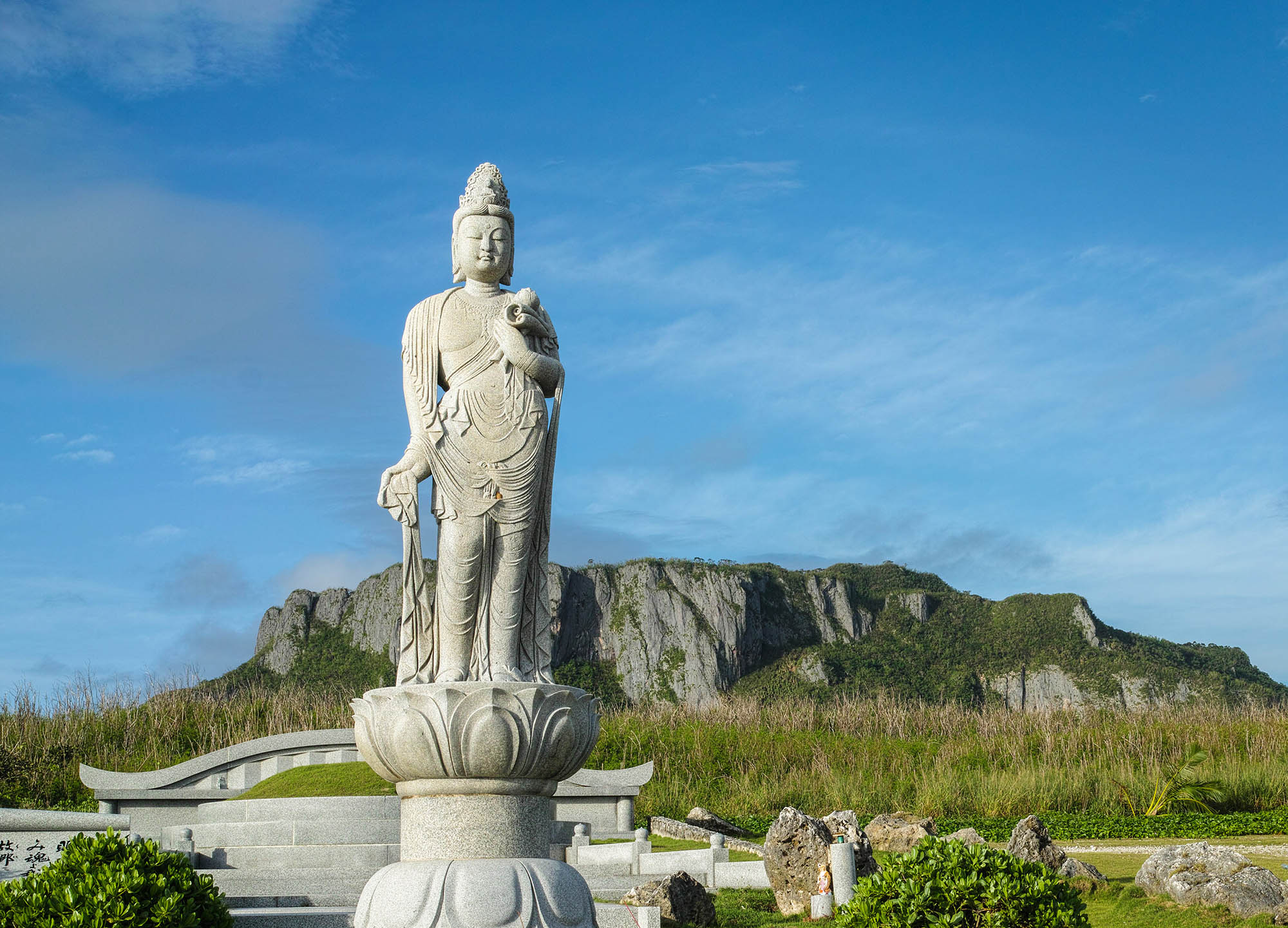 Monumento japonês no Banzai Cliff , em Saipan, Ilhas Marianas Setentrionais