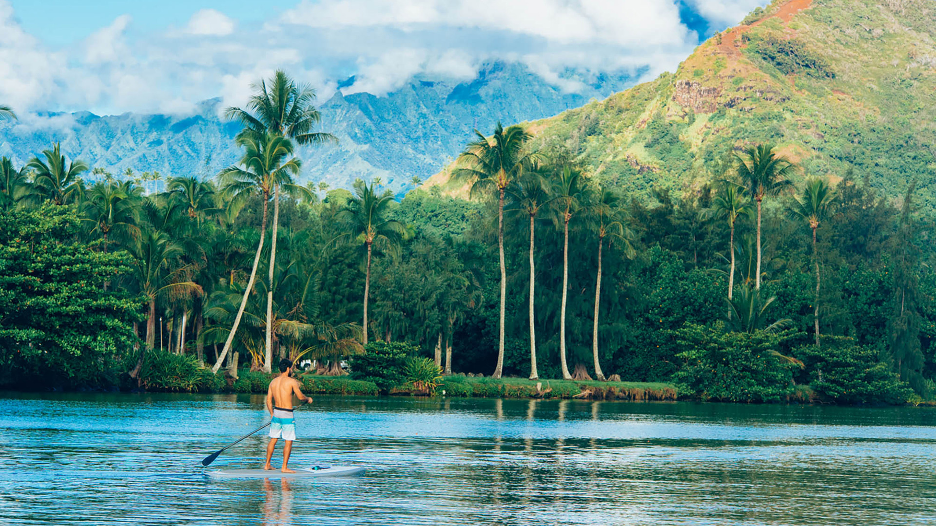 Paddeln auf dem Wailua River in Kauaʻi, Hawaii