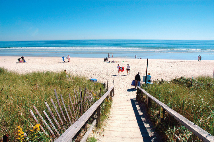 The beach in Ogunquit, Maine; Credit: Maine Office of Tourism