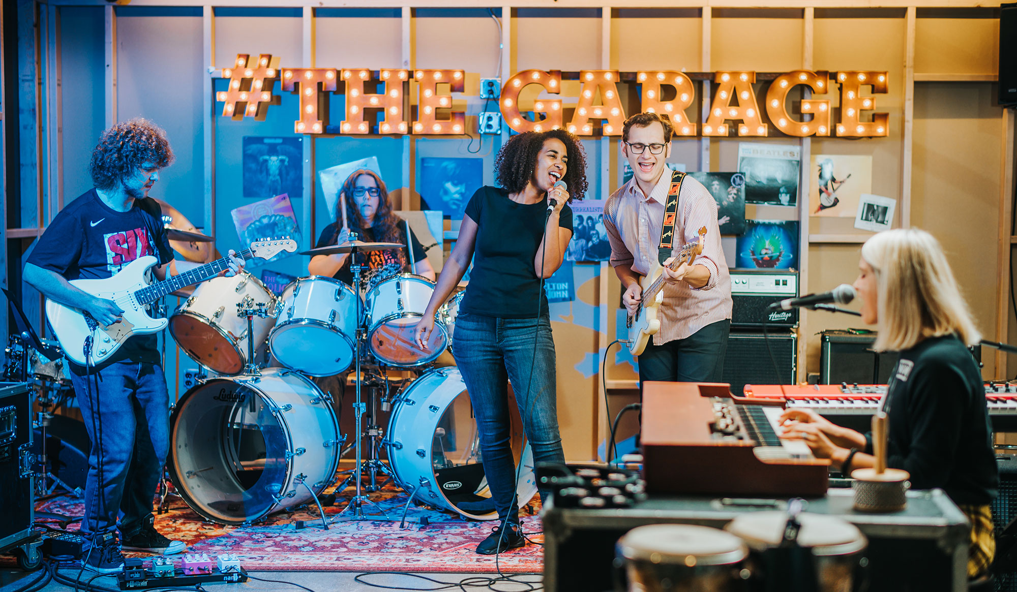Die interaktive Ausstellung „The Garage“ in der Rock &amp; Roll Hall of Fame in Cleveland , Ohio