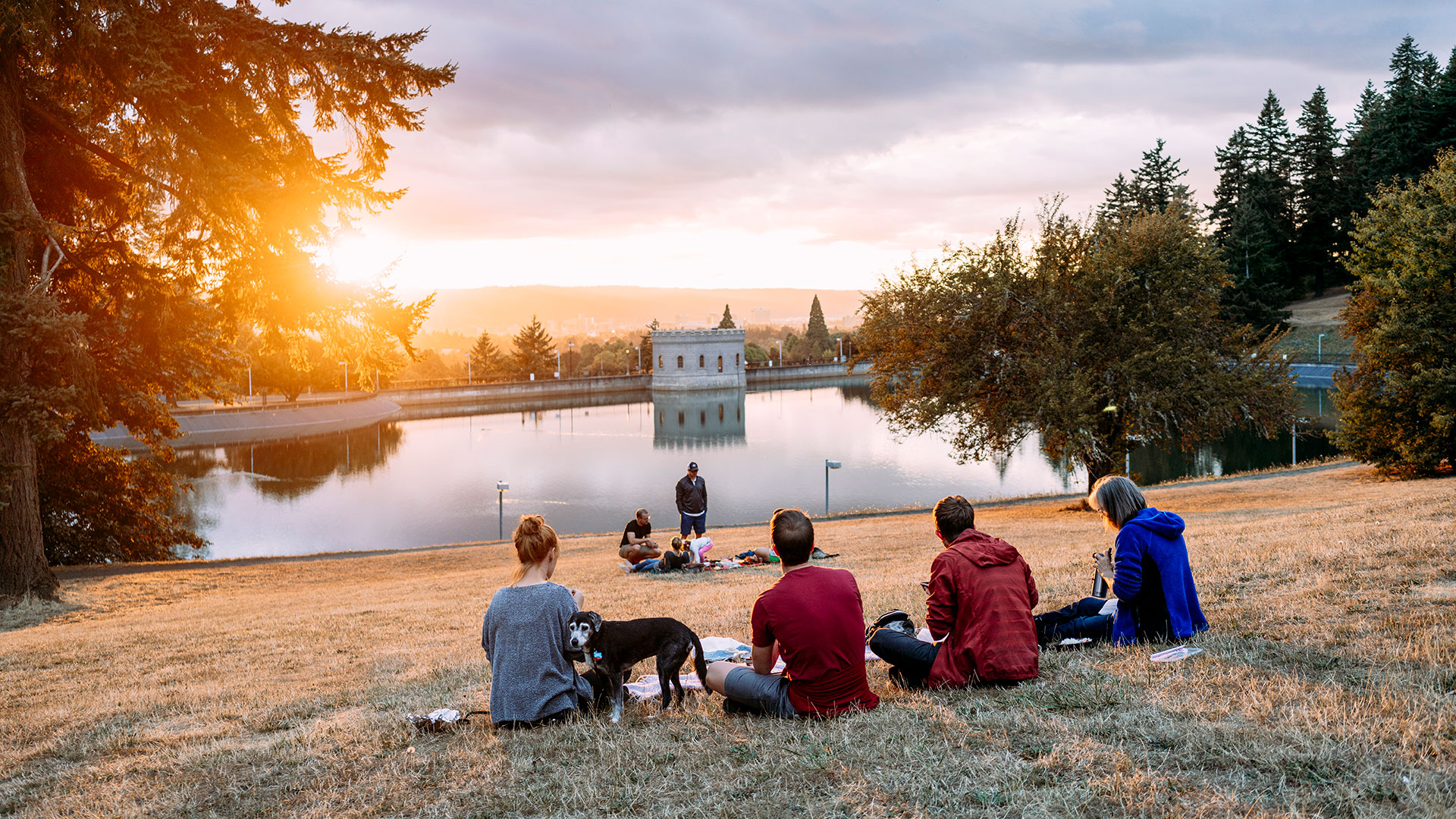 Sonnenuntergangsblick vom Mount Tabor Park in Portland , Oregon