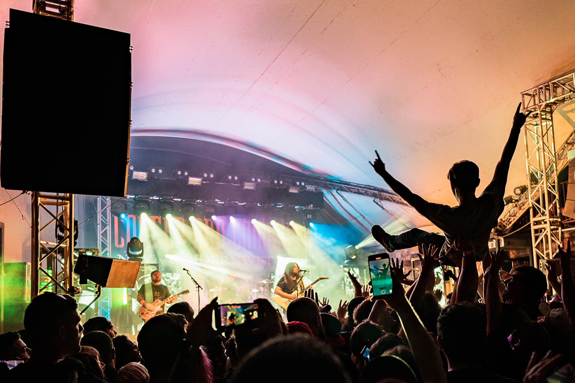 텍사스주 오스틴에 위치한 스텁스 바비큐에서 라이브 음악