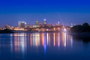 Kansas La silhouette de la ville la nuit, Kansas Ville, Kansas; Crédit : Kansas Ville, Kansas
