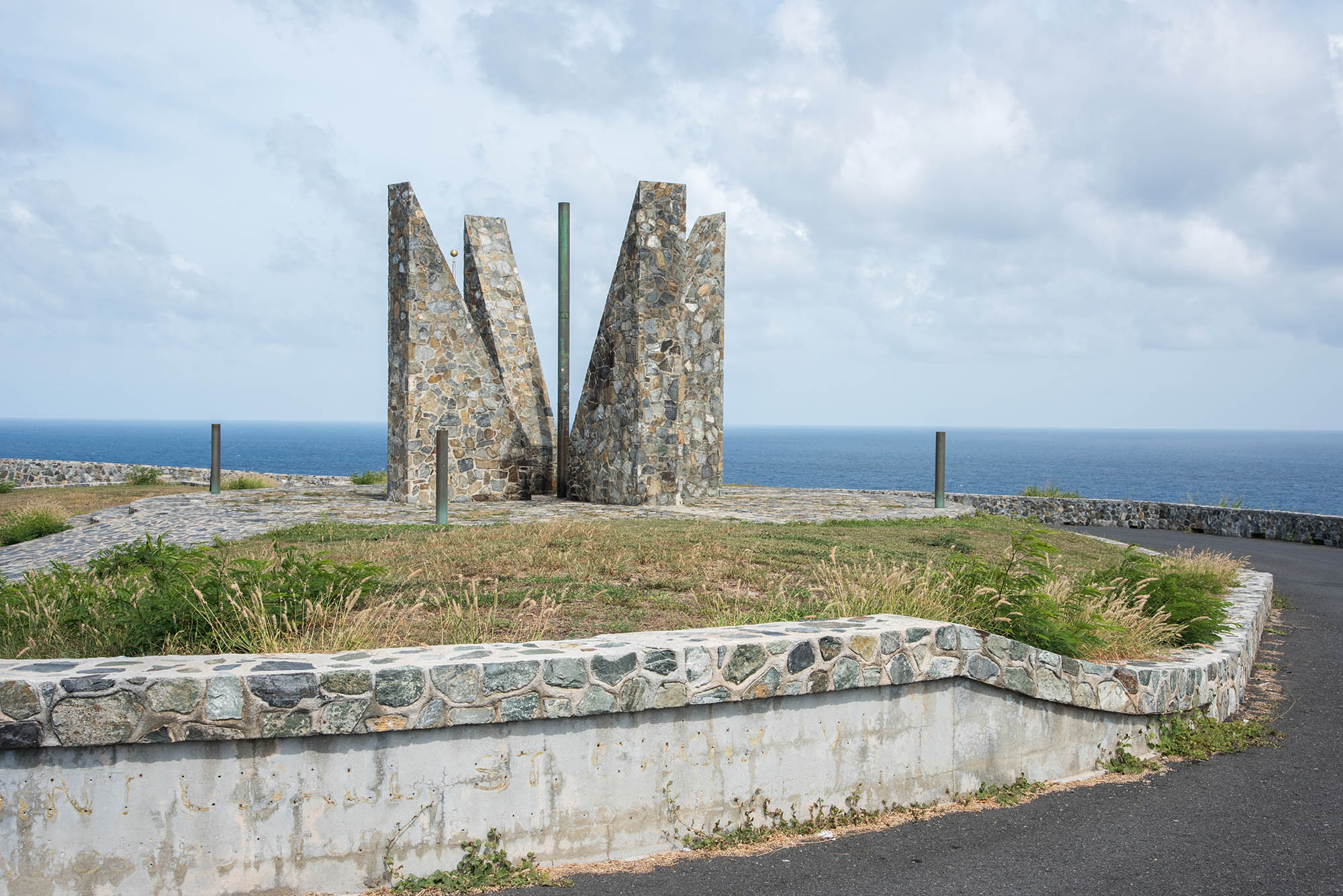 Vista del Monumento del Milenio en Santa Cruz, Islas Vírgenes de Estados Unidos; Crédito: EA Given