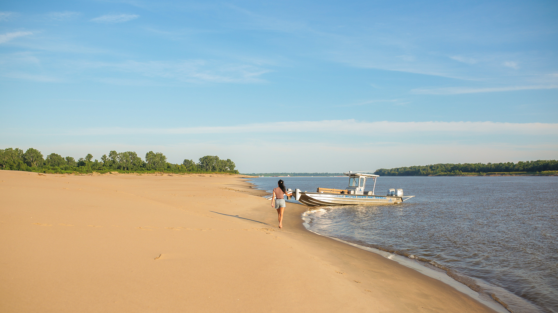 Boating at Great River Road State Park in Rosedale, Mississippi