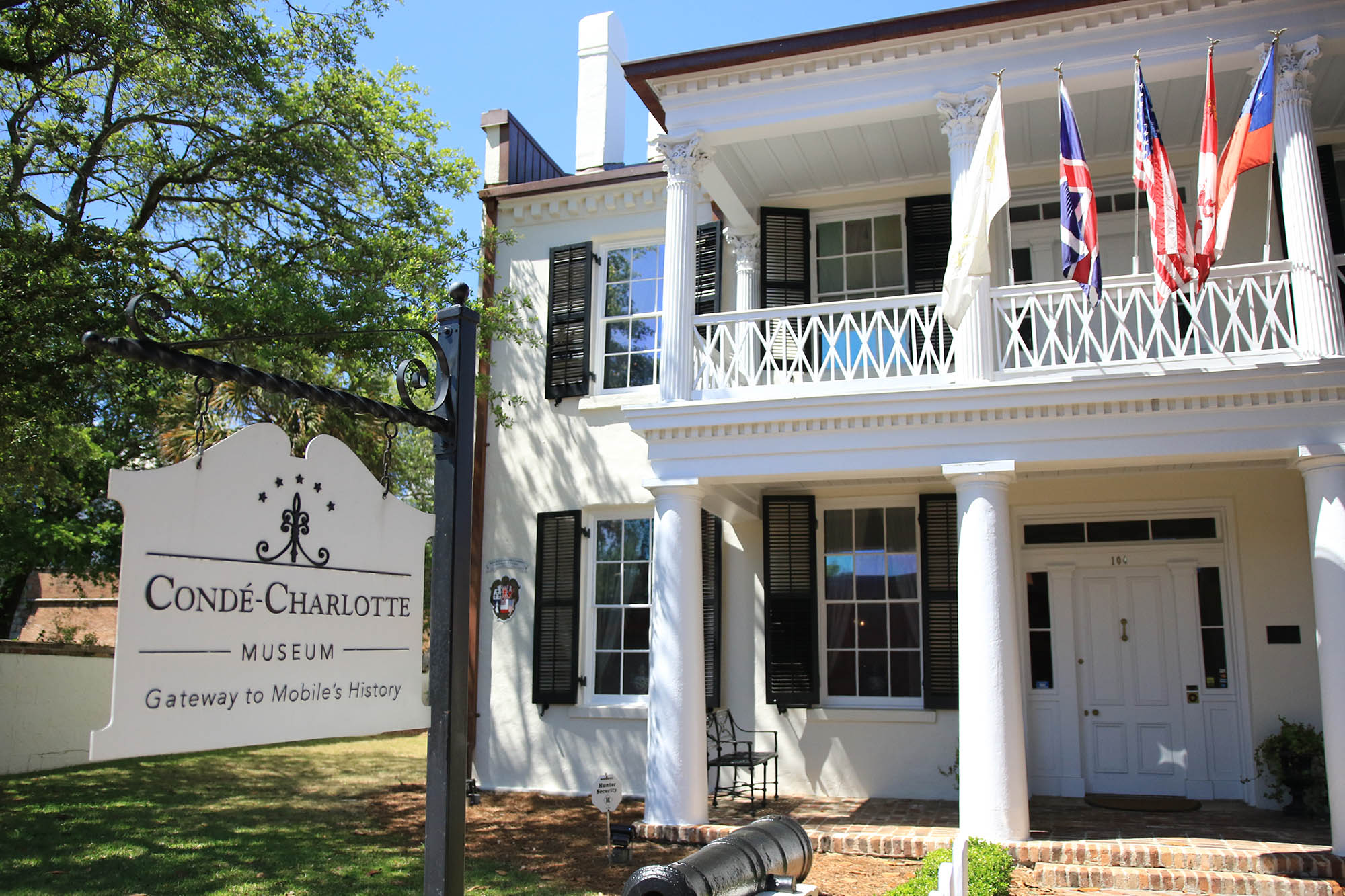 Exterior of the Condé-Charlotte Museum in Mobile, Alabama