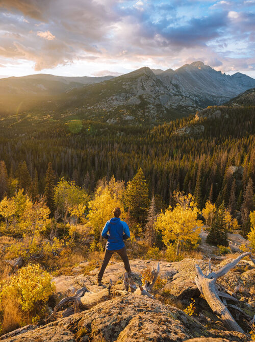 Fall hike in Estes Park, Colorado; Credit: John Berry/Visit Estes Park
