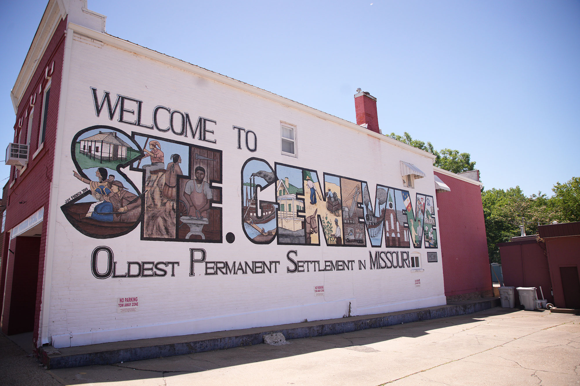 Welcome mural in the historic downtown of Ste. Geneviève, Missouri
