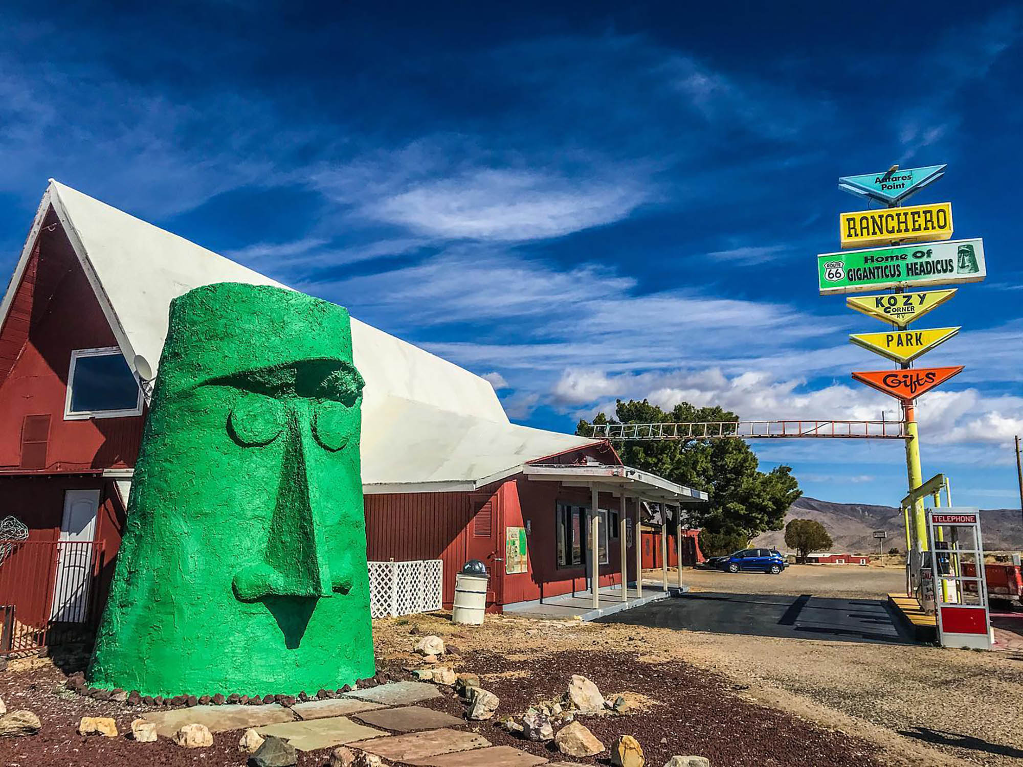 View of Giganticus Headicus in Kingman, Arizona; Credit: An Pham Photography
