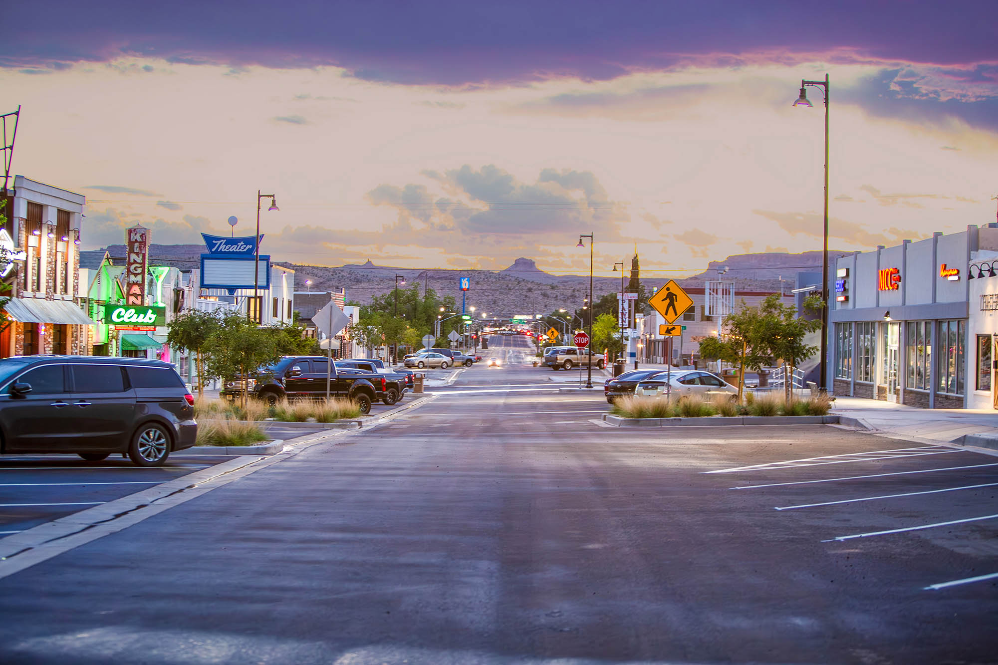 Beale Street in downtown Kingman, Arizona; Credit: Kingman Office of Tourism