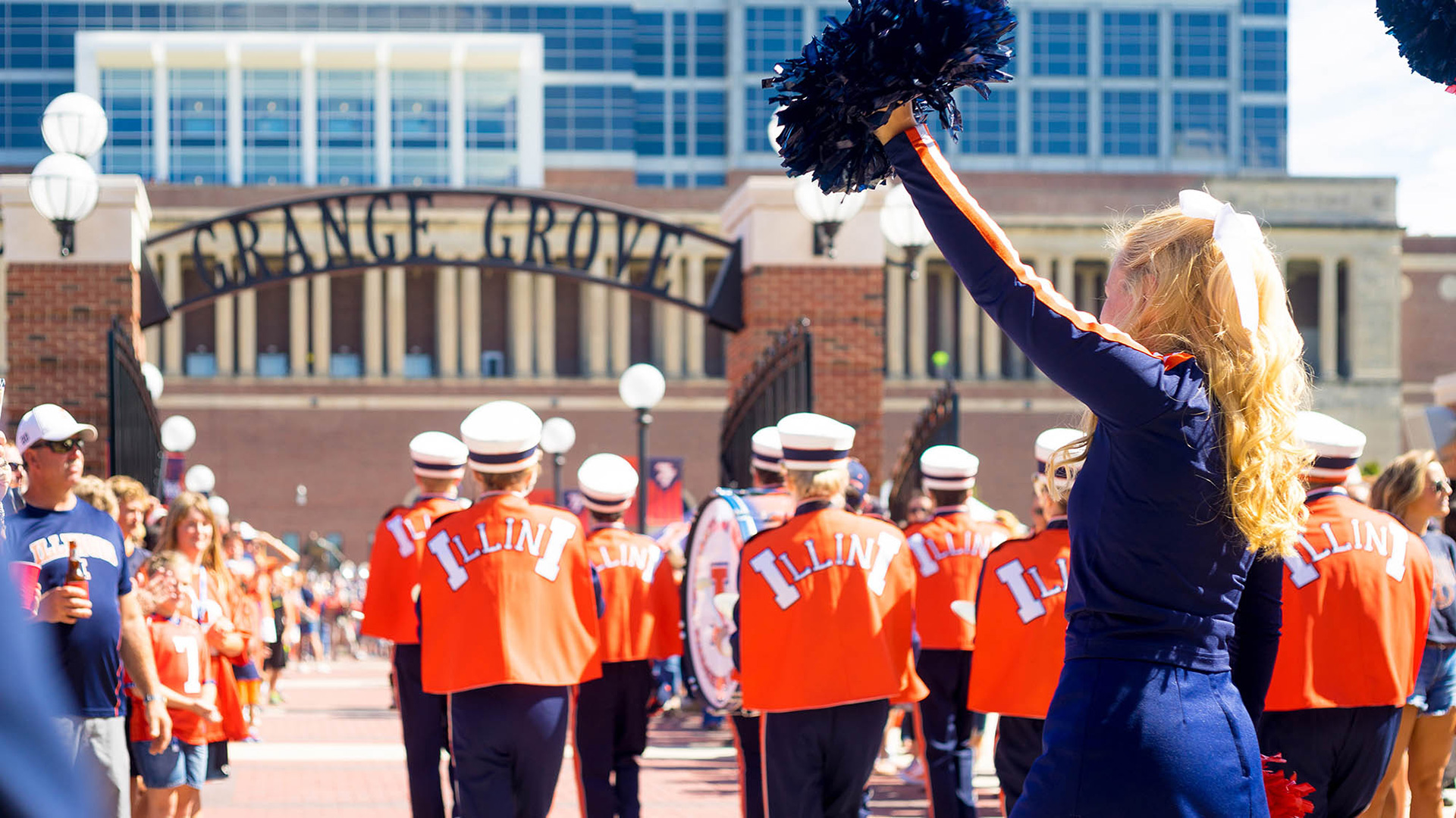 El Memorial Stadium de la Universidad de Illinois en Illinois , en el condado de Champaign, Illinois; Crédito: Sam Logan