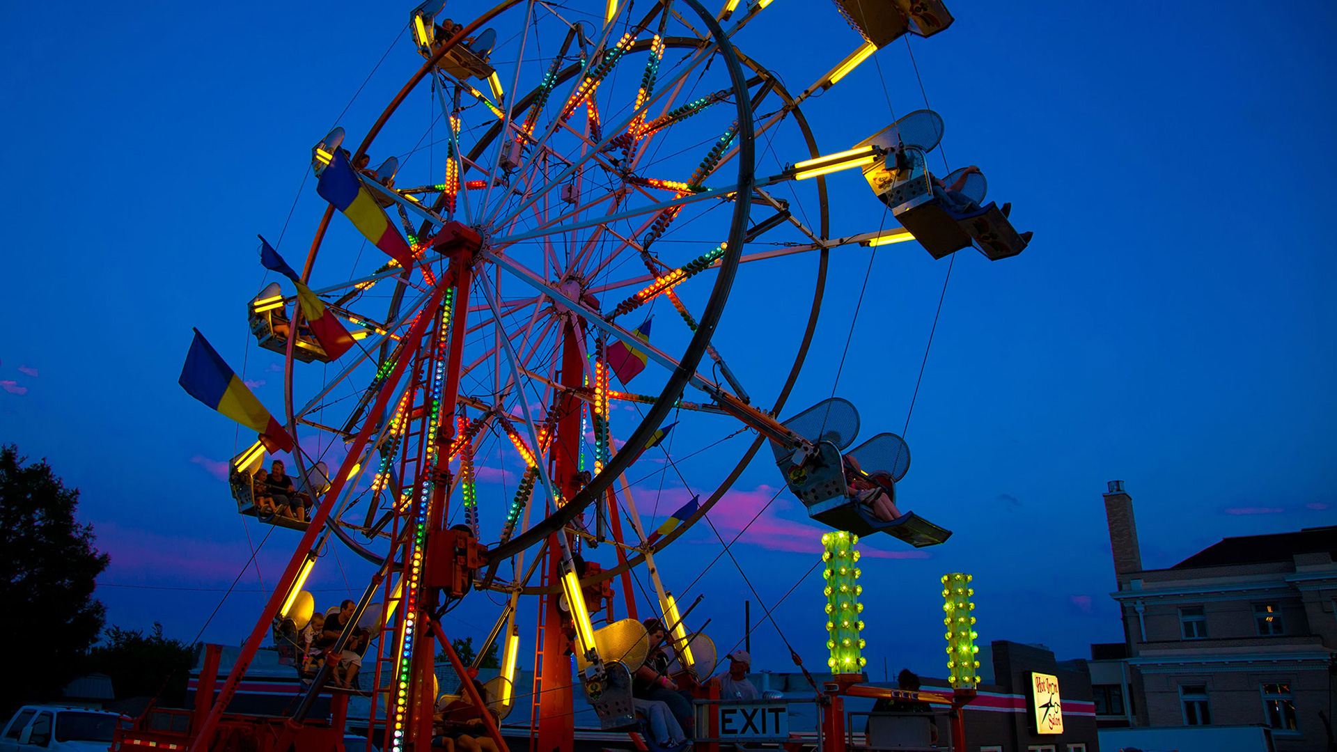 Ruota panoramica durante la Fulton Street Fair a Fulton, nel Missouri