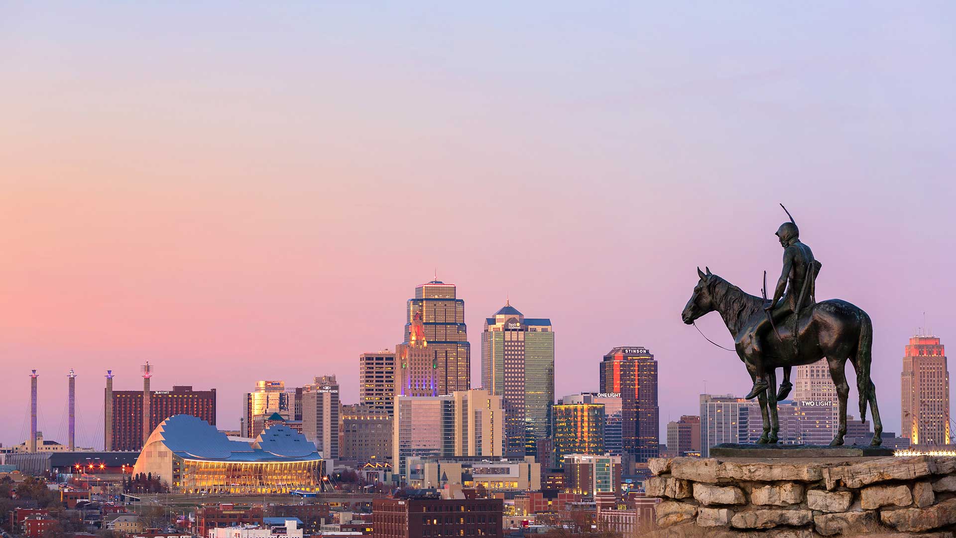 The Scout statue overlooking the Kansas City, Missouri, skyline at sunset; Credit: Michael Edwards