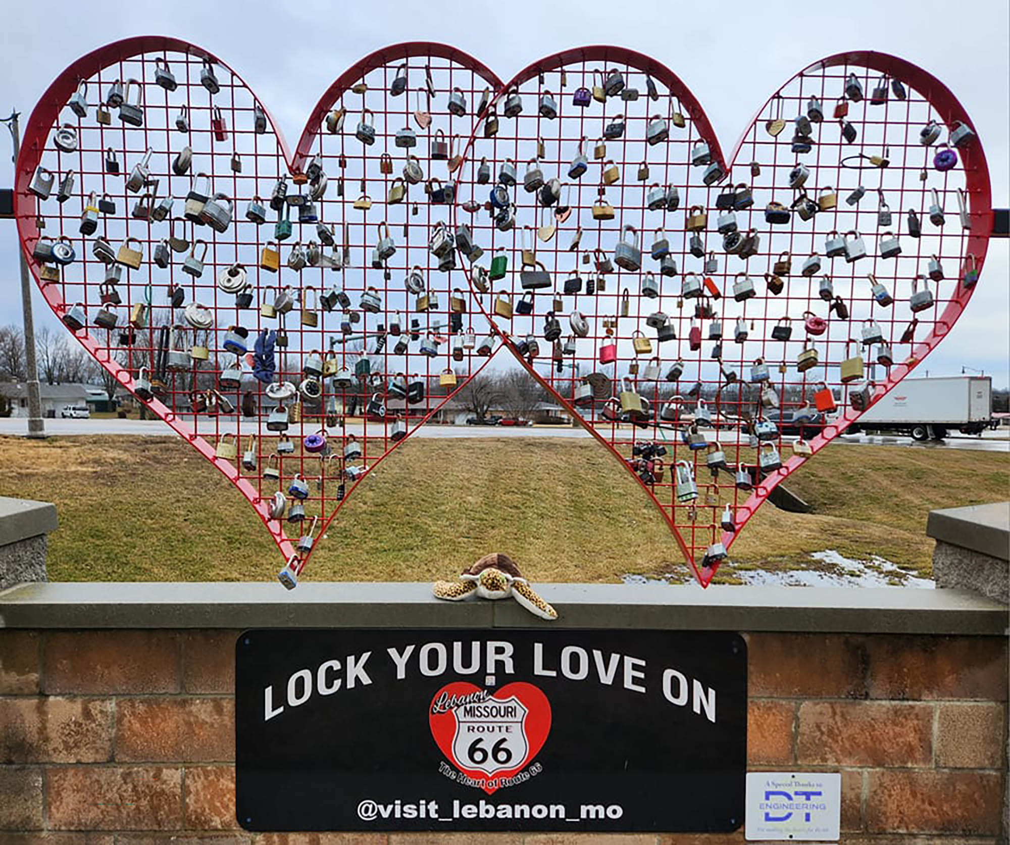 A Route 66 love lock art installation in Lebanon, Missouri