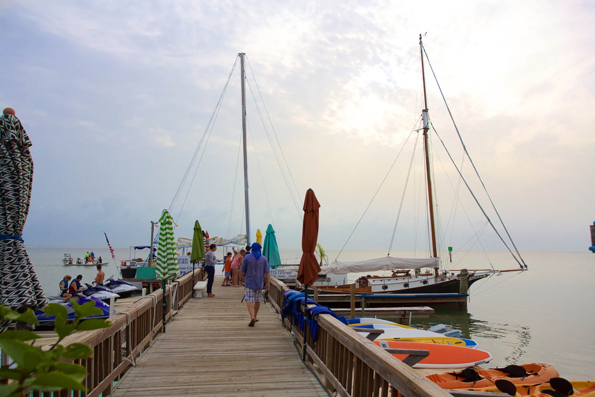 Voiliers dans une marina sur South Padre Island, Texas