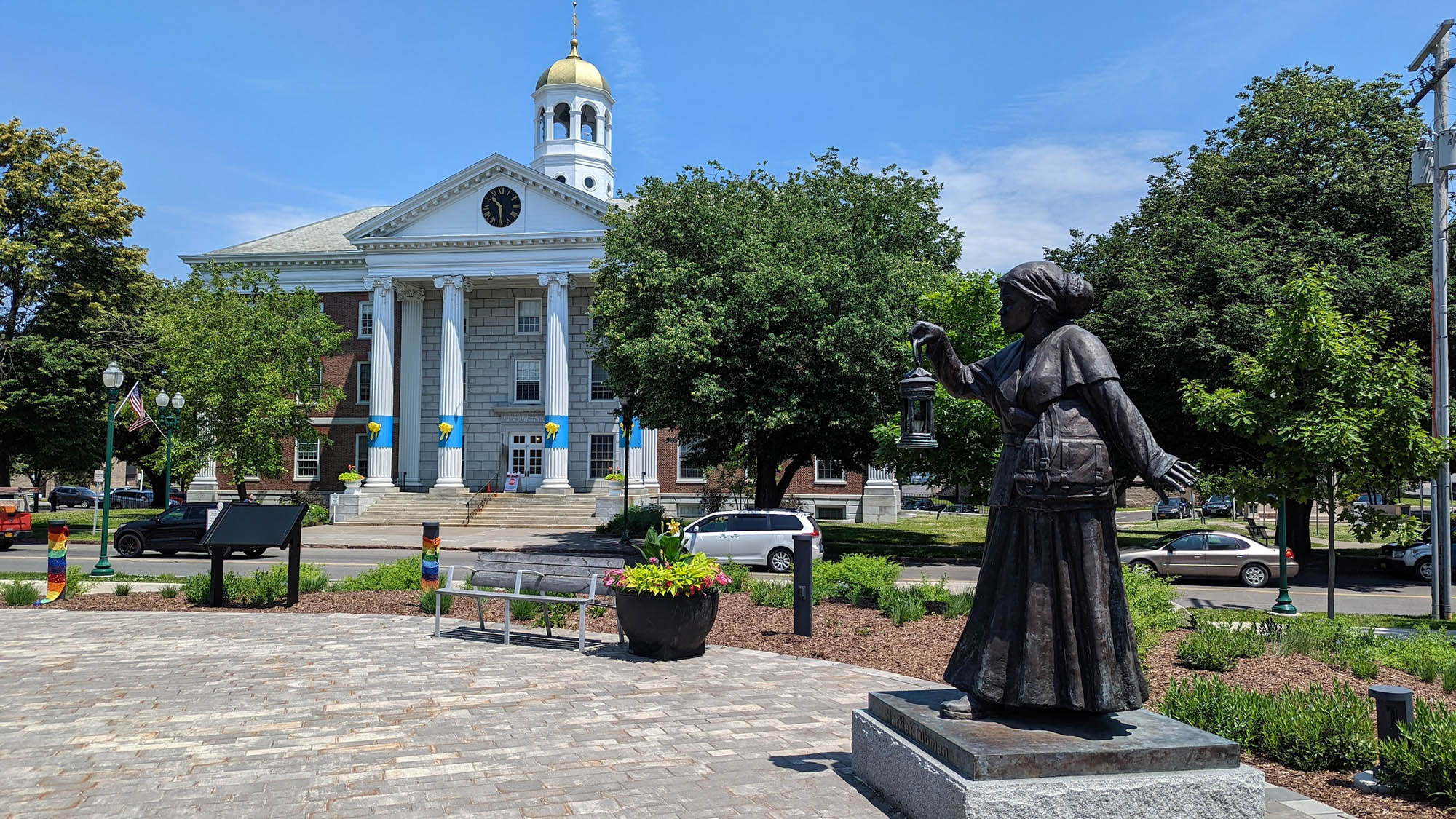 Eine Statue von Harriet Tubman vor dem Gerichtsgebäude in Auburn. New York Bildnachweis: Kyle McCarthy