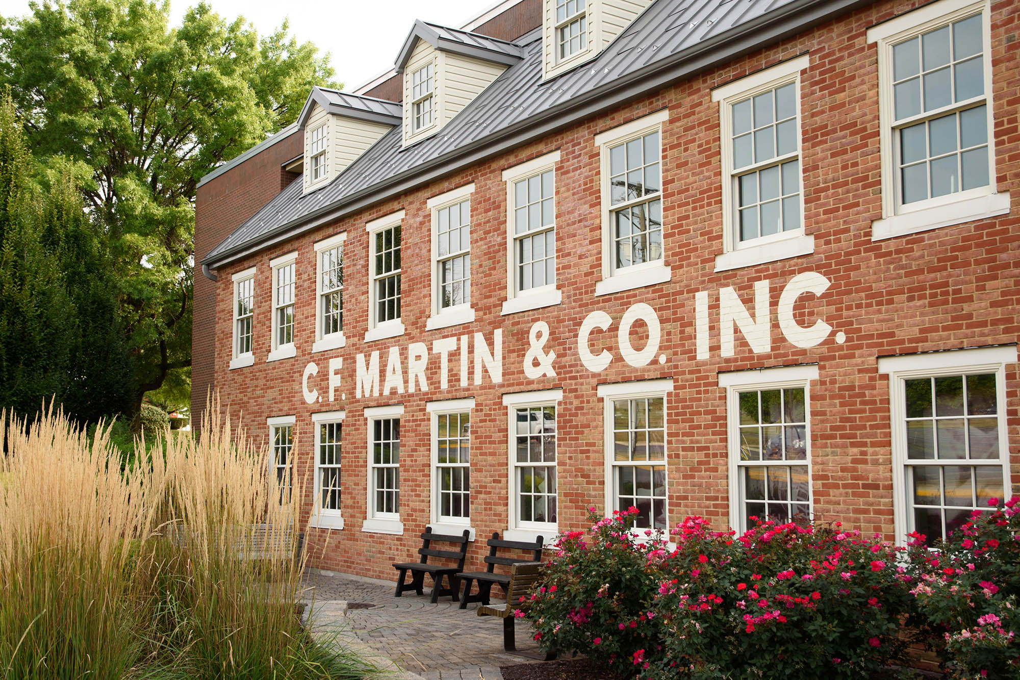 Vue extérieure de l’usine et du musée C.F. Martin &amp; Co. Lehigh Valley, Pennsylvanie
