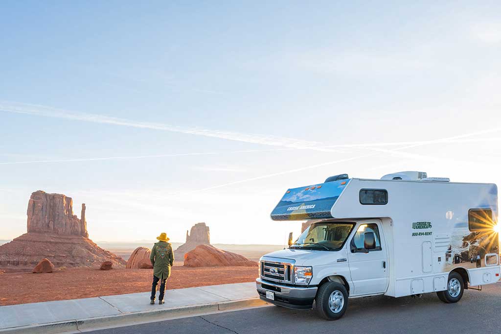Un viaggio in camper attraverso Monument Valley, in Arizona