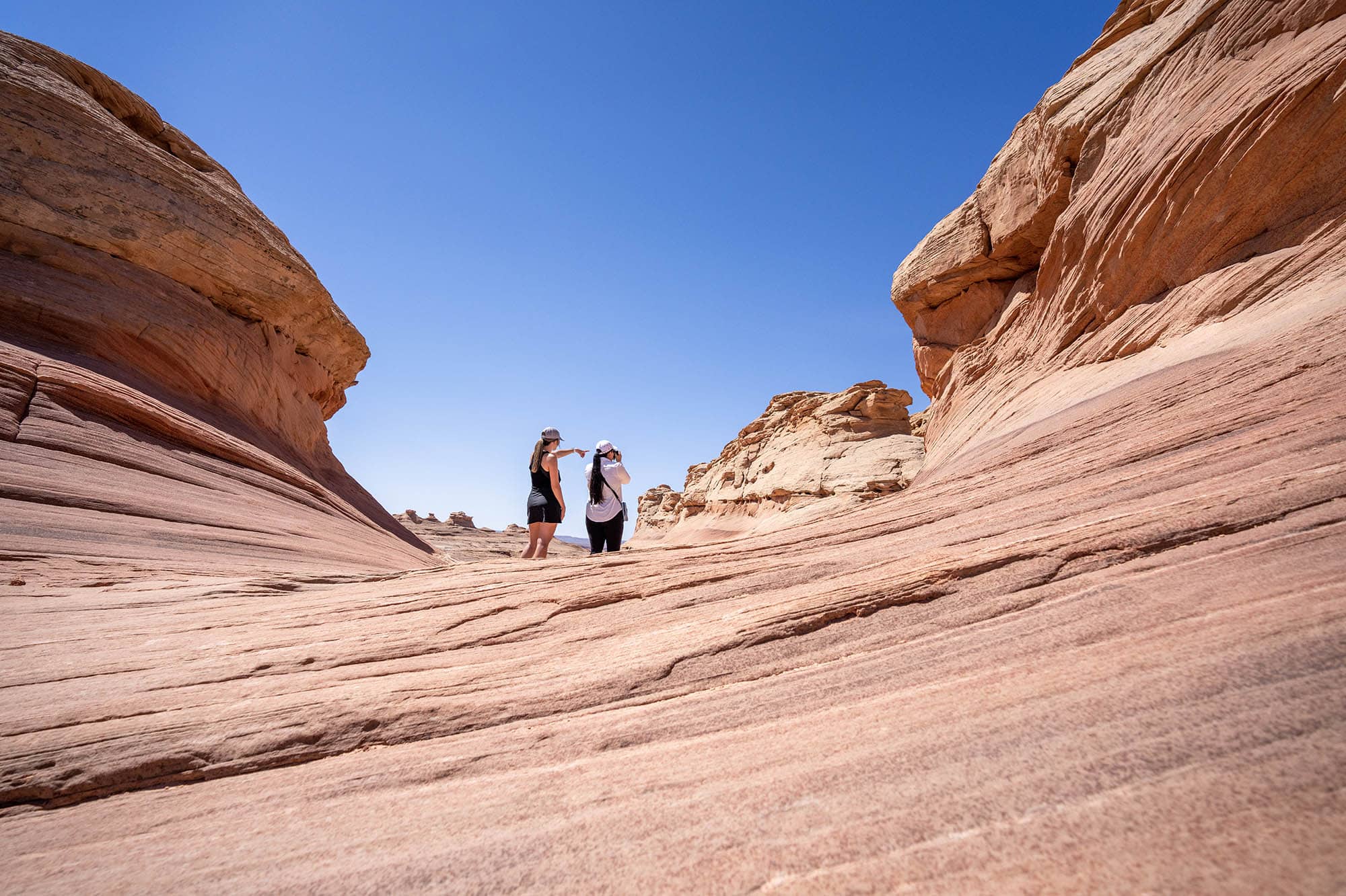 Wandern auf dem New Wave Trail in Page Arizona
