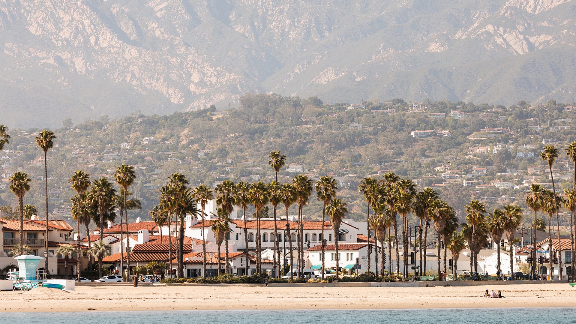 Vista di Santa Barbara, in California, e delle montagne di Santa Ynez