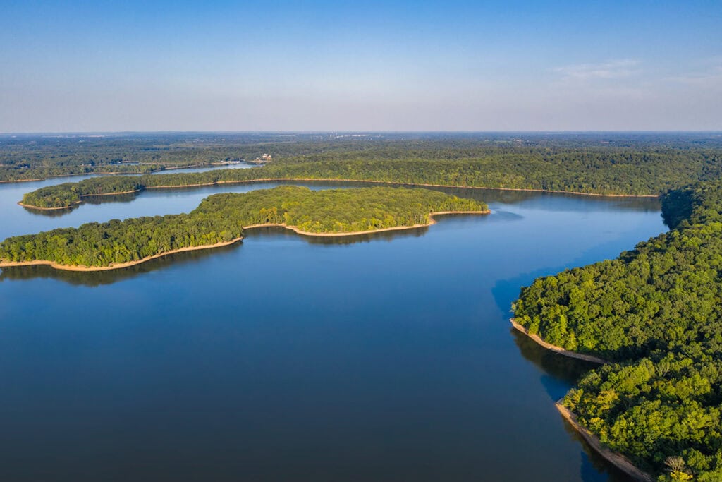 Vista aérea del Parque Nacional «Land Between the Lakes» área de recreación , en Kentucky