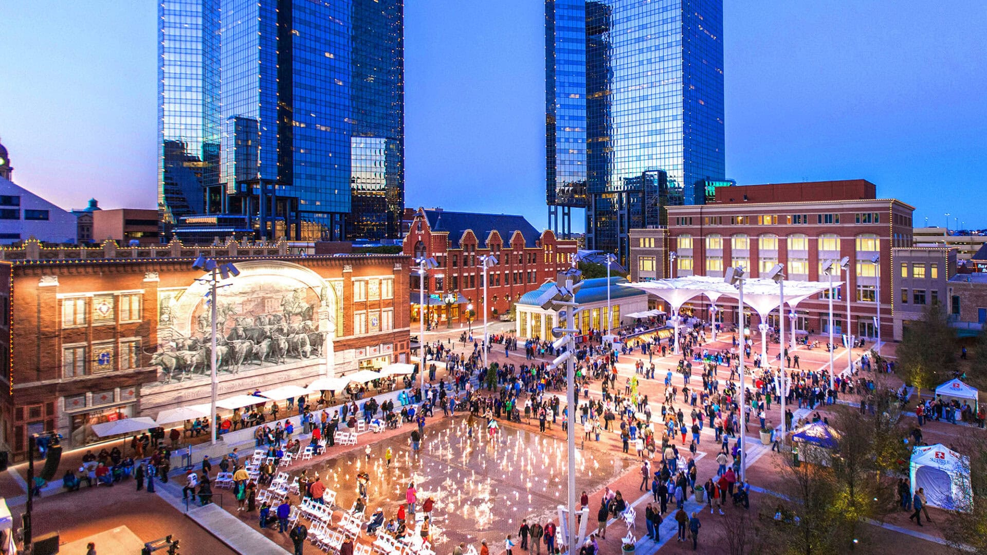 Sundance Plaza in Fort Worth , Texas