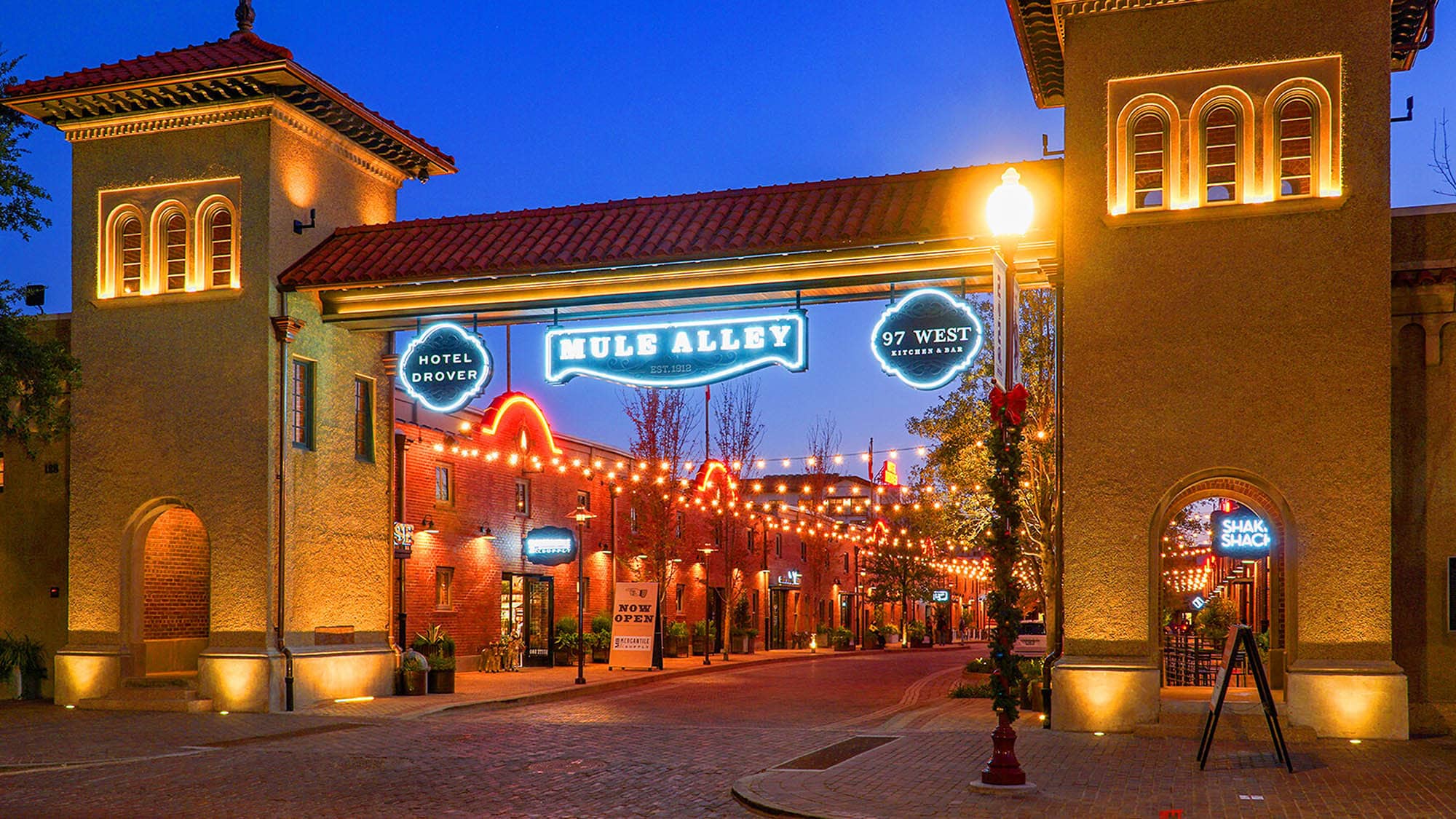 Mule Alley in Fort Worth , Texas